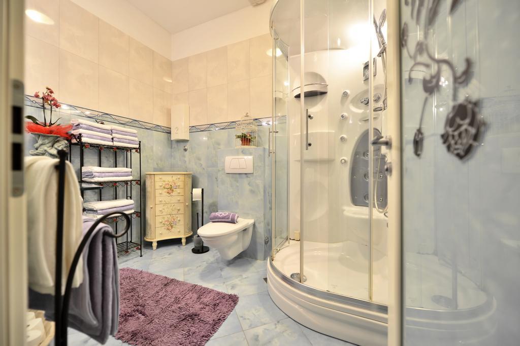 Luxury Seaside Apartment Split Bilik gambar