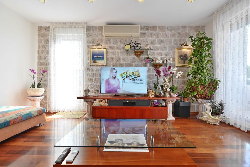 Luxury Seaside Apartment Split Bilik gambar