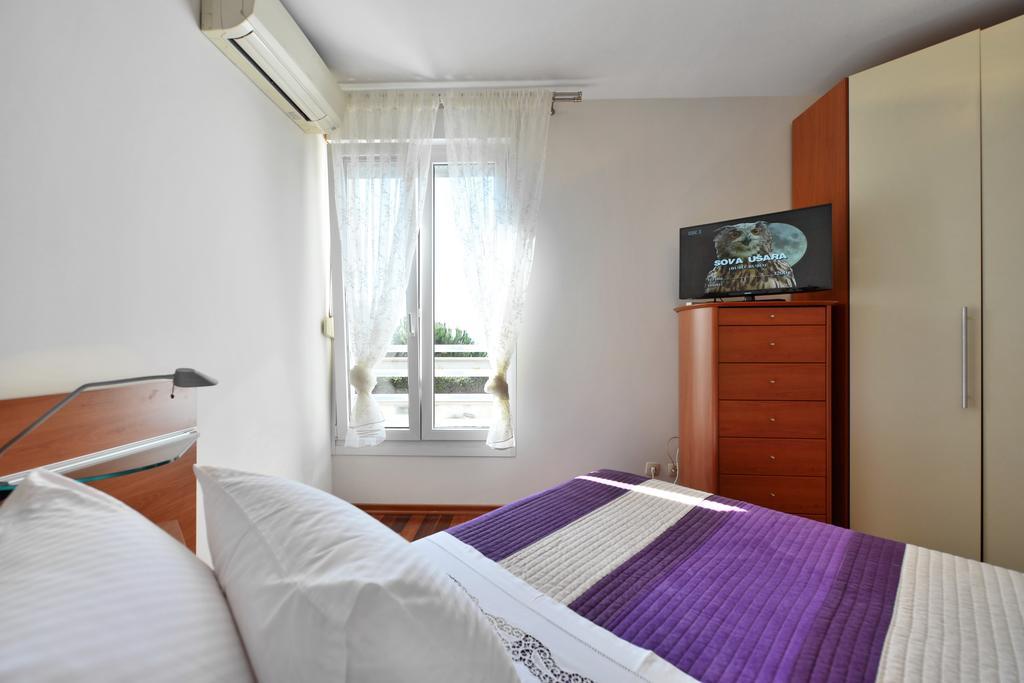 Luxury Seaside Apartment Split Bilik gambar